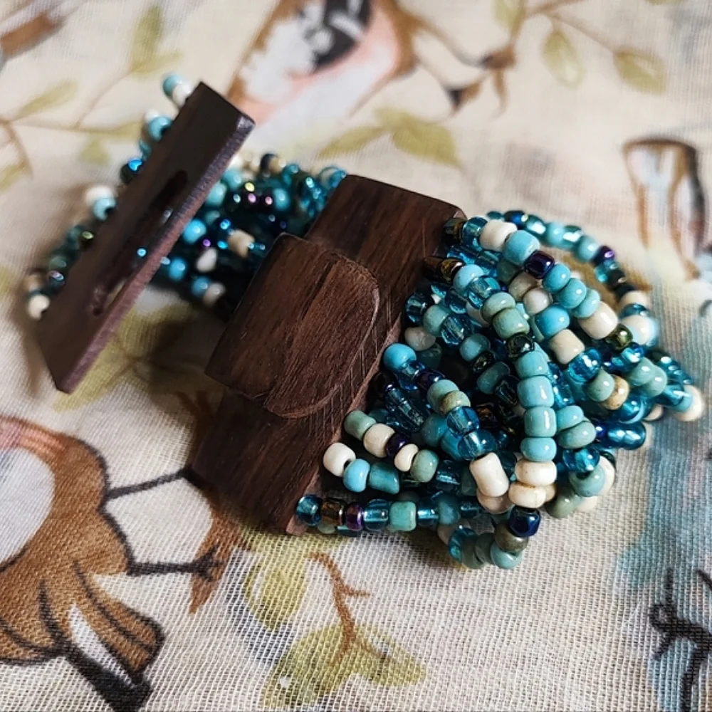 Wood Clasp Seed Beaded Blue Turquoise Cream Twisted Stretch Vintage Bracelet MCM